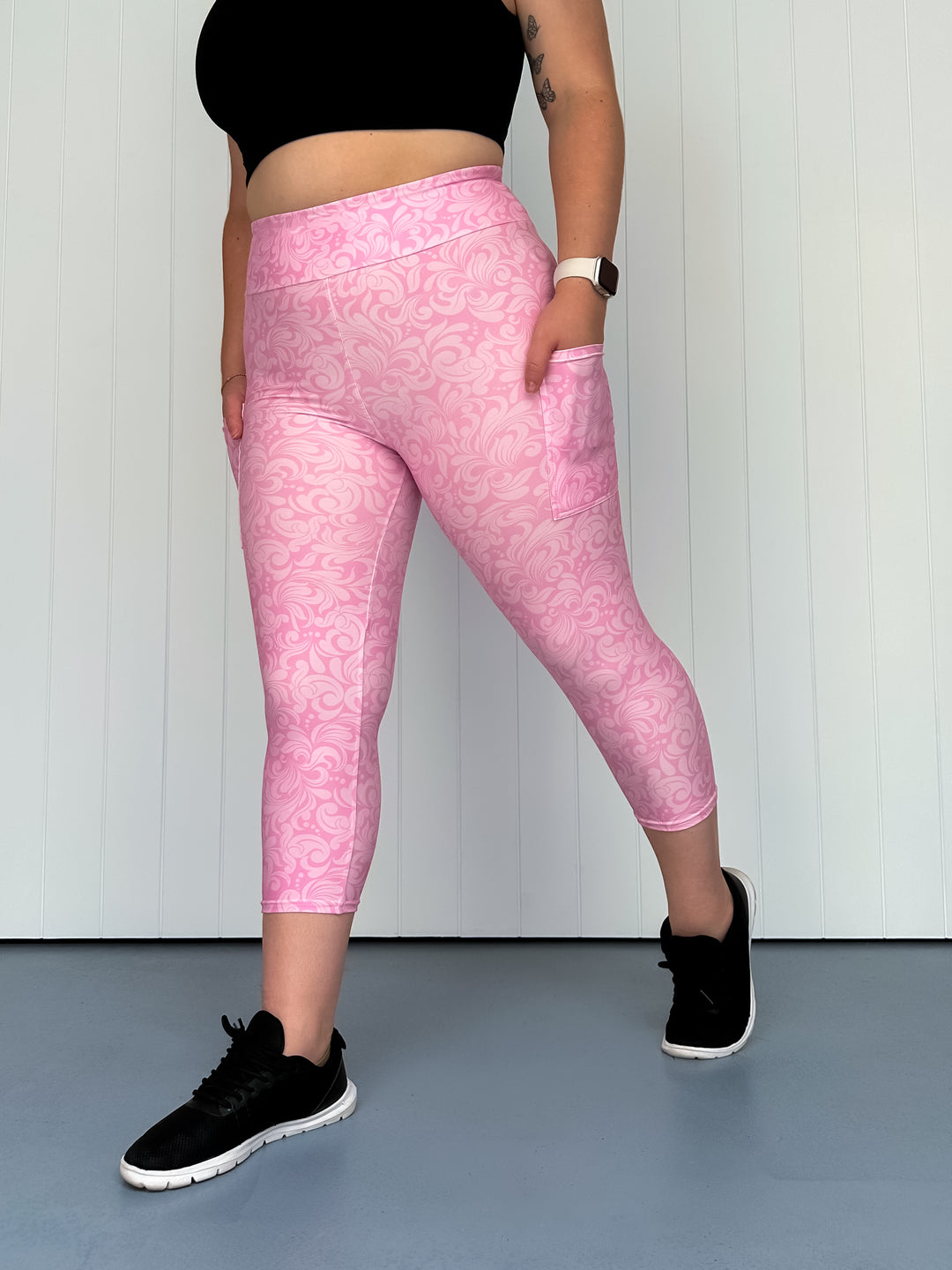 Pink Damask - Casual - Capri Leggings - Pockets