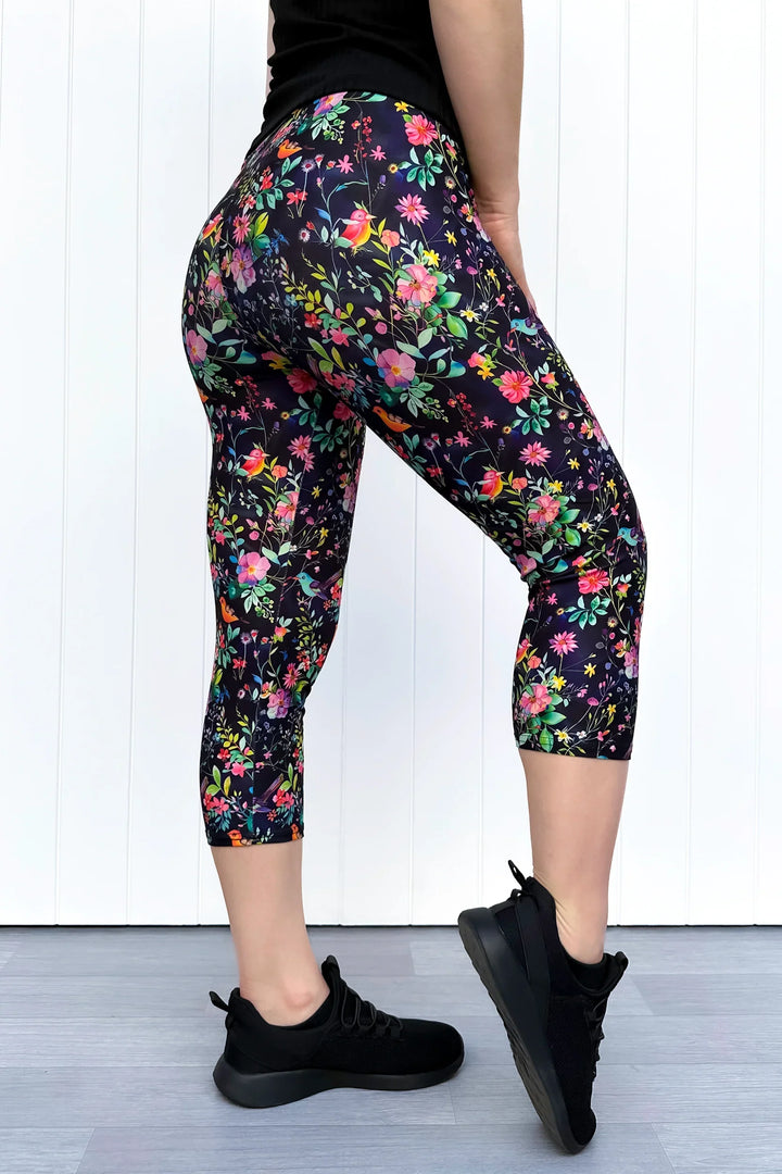 Birds and Blooms - Casual - Capri Leggings