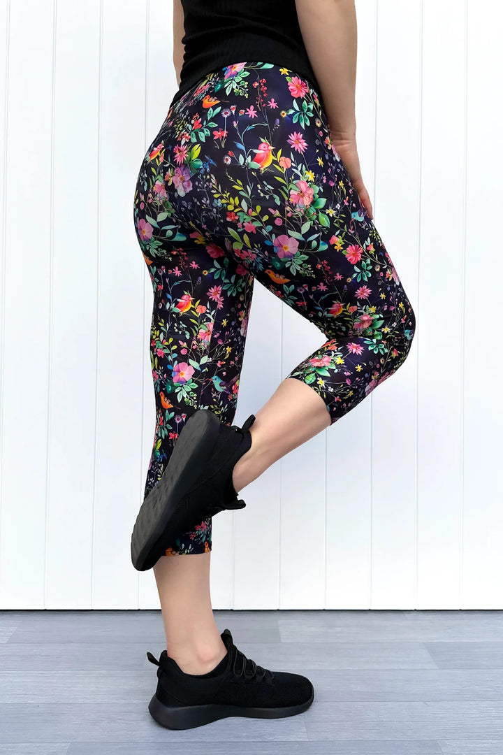 Birds and Blooms - Casual - Capri Leggings