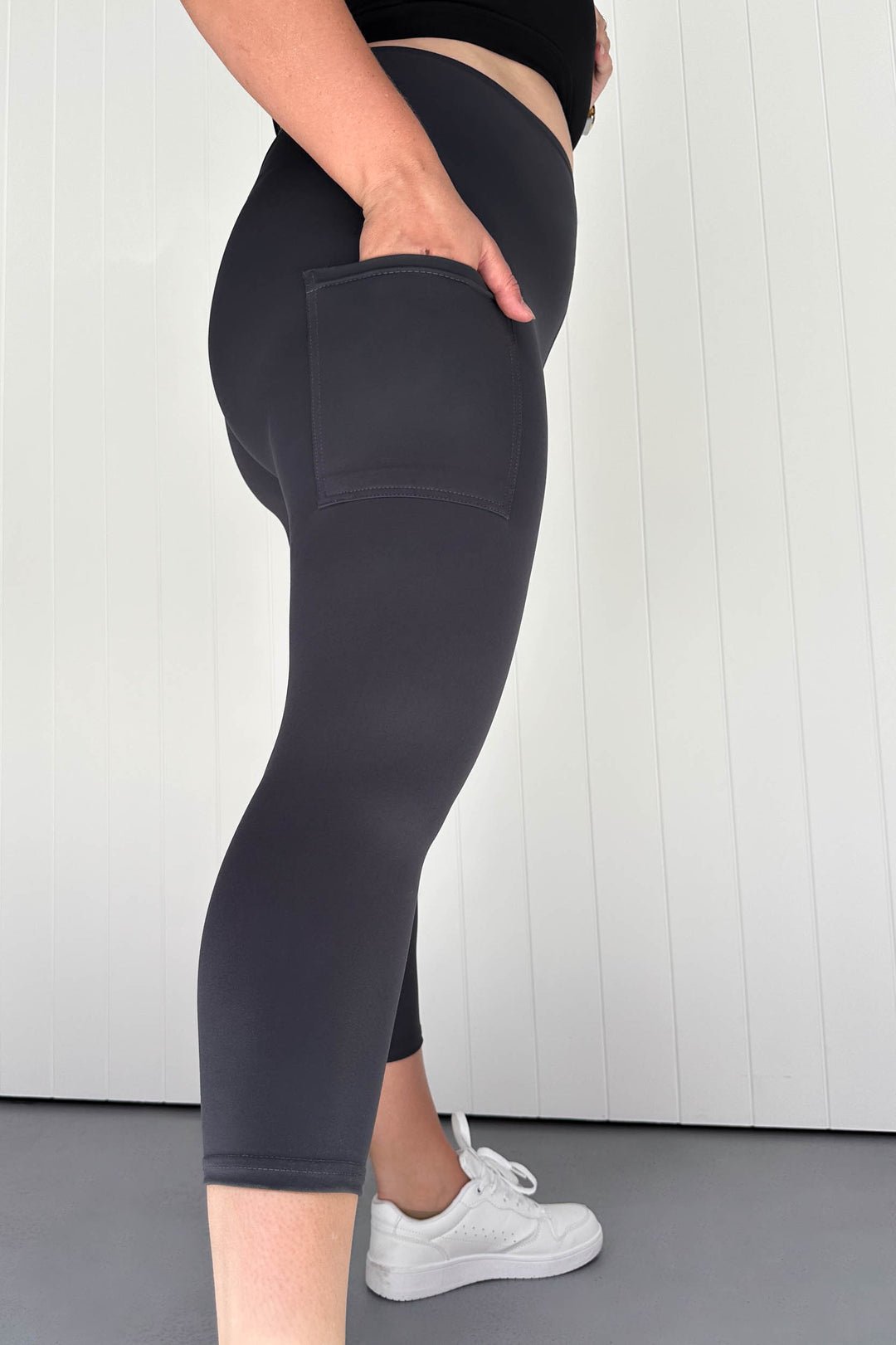 Plain Charcoal - Casual - Capri Leggings - Pockets