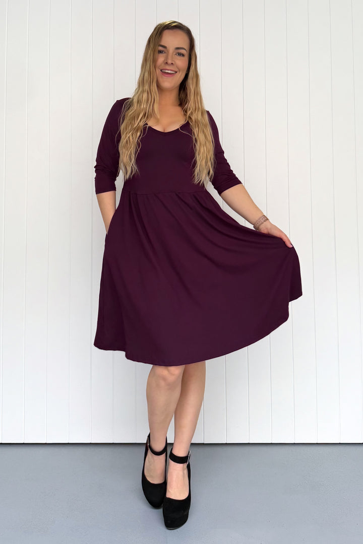 Plum - 3/4 Sleeve - Knee Length Dress - Pockets