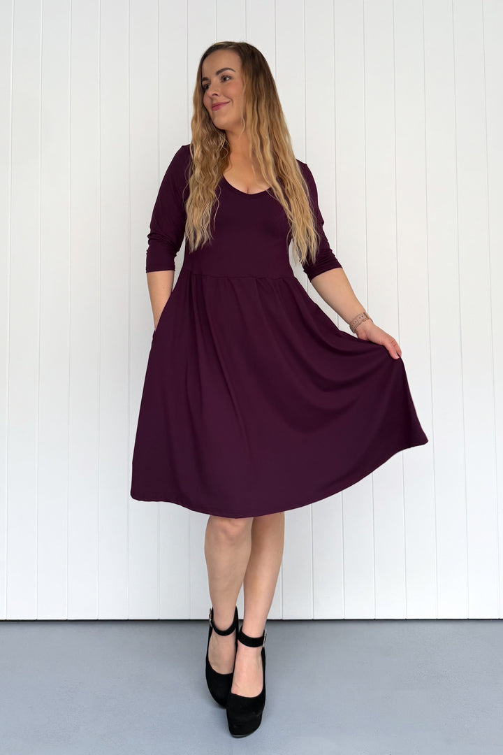 Plum - 3/4 Sleeve - Knee Length Dress - Pockets