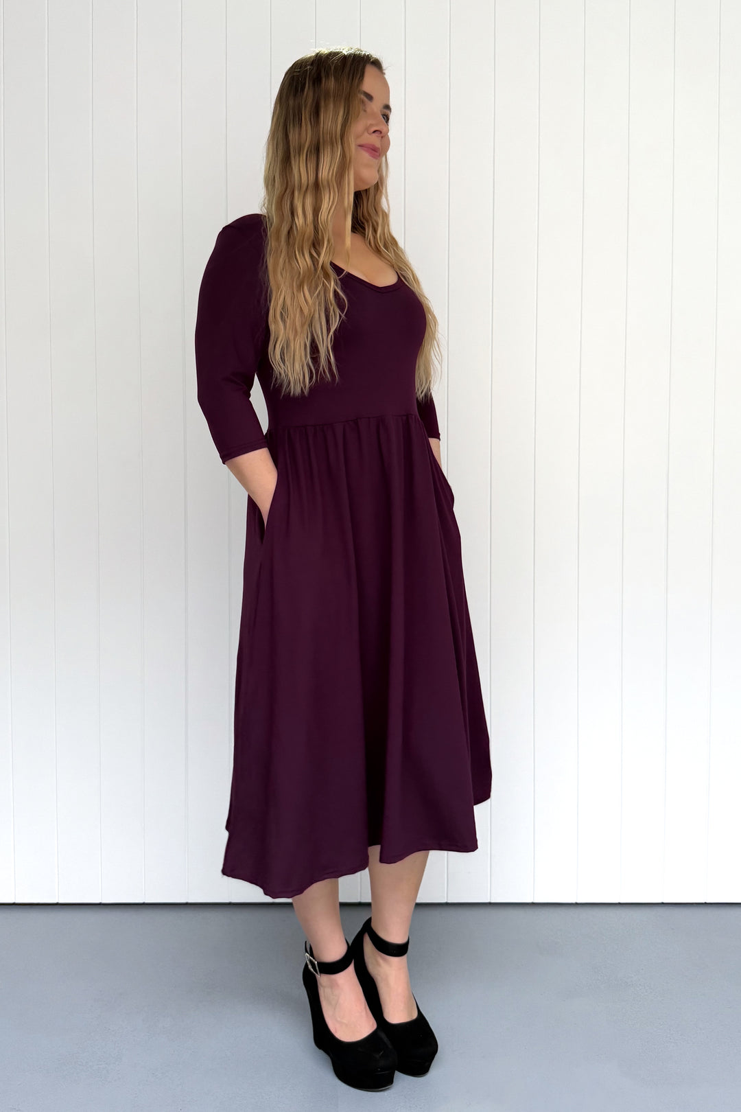 Plum - 3/4 Sleeve - Midi Dress - Pockets