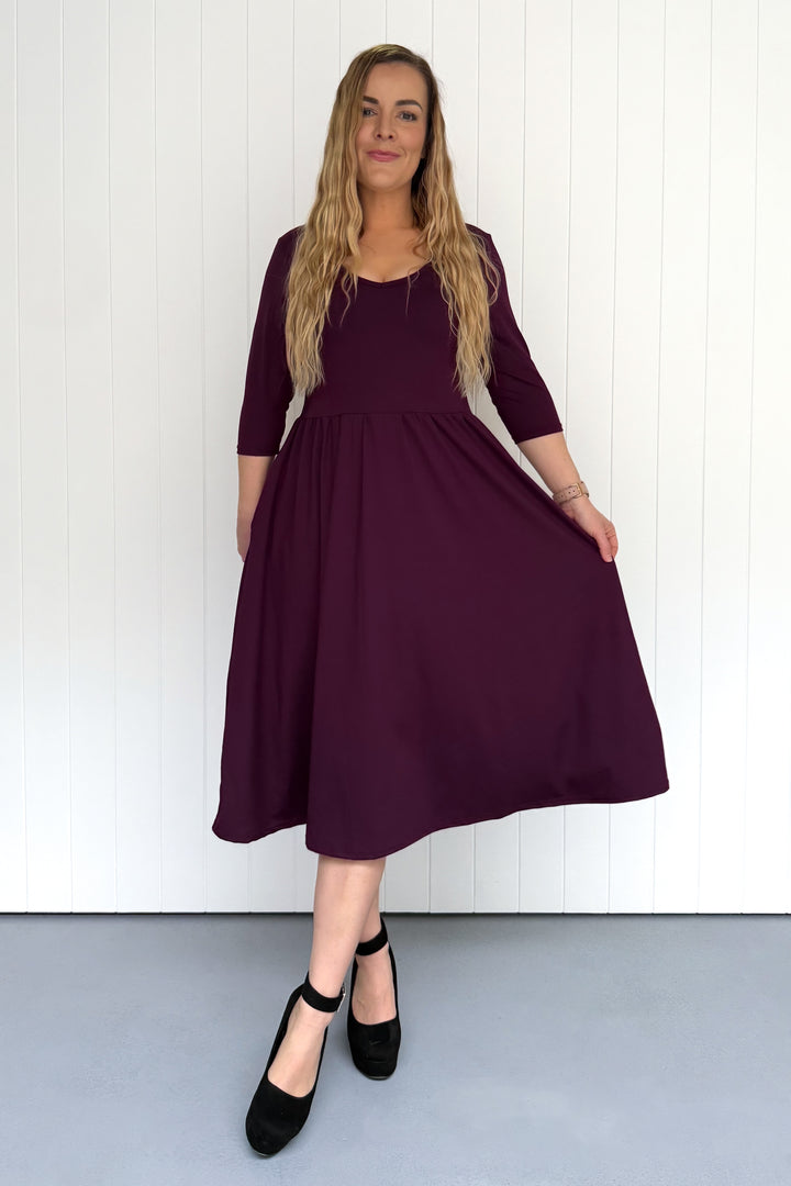 Plum - 3/4 Sleeve - Midi Dress - Pockets