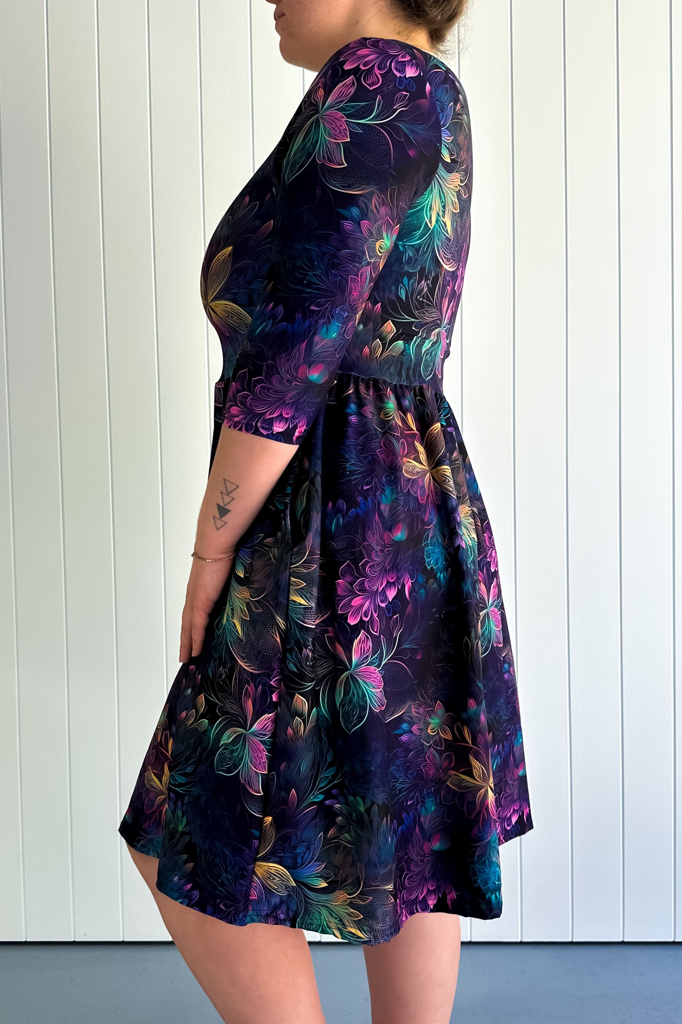 Spectral Garden - 3/4 Sleeve Skater Dress - Knee Length - Pockets