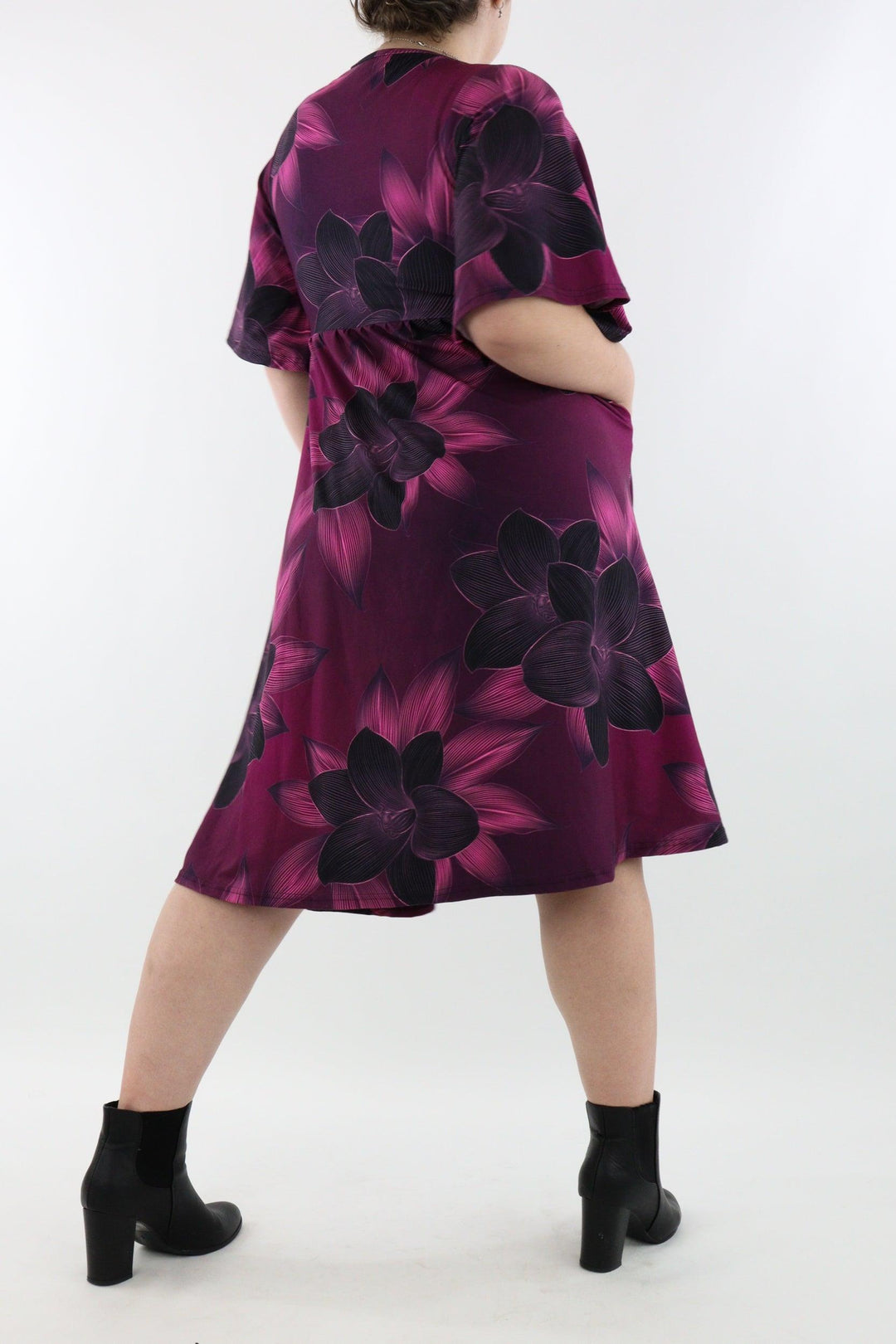 Burgundy Flower - Midi Length Dress - Mid Sleeve - Pockets - Pawlie