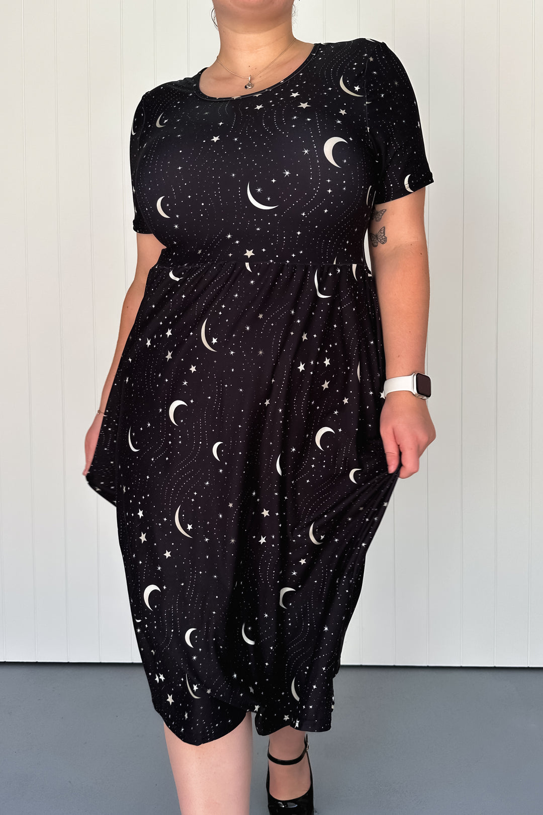 Moonbeam Nightfall - Midi Dress - Short Sleeve - Pockets