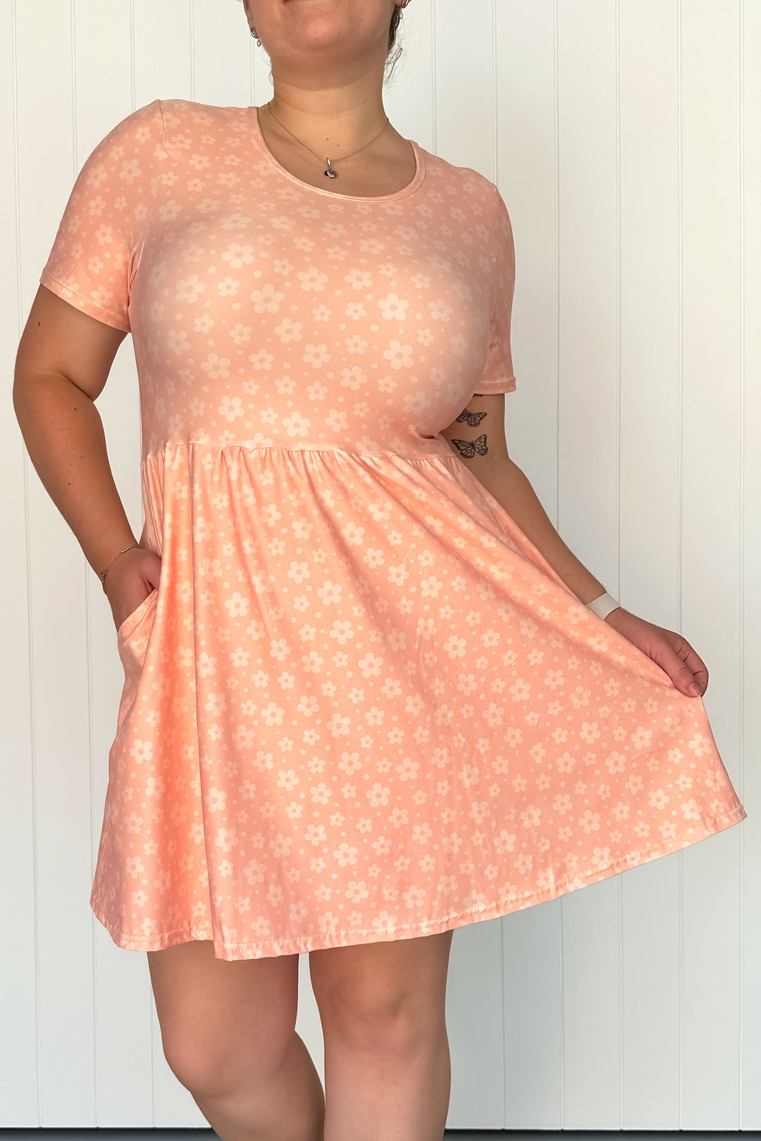 Peach Daisy Confetti - Mini Dress - Short Sleeve - Pockets