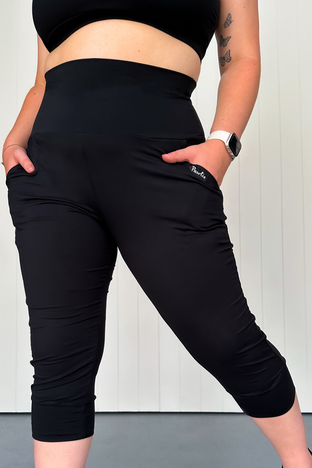 Black - Capri Joggers - Pockets