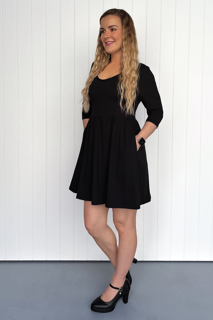 Black - 3/4 Sleeve - Mini Dress - Pockets