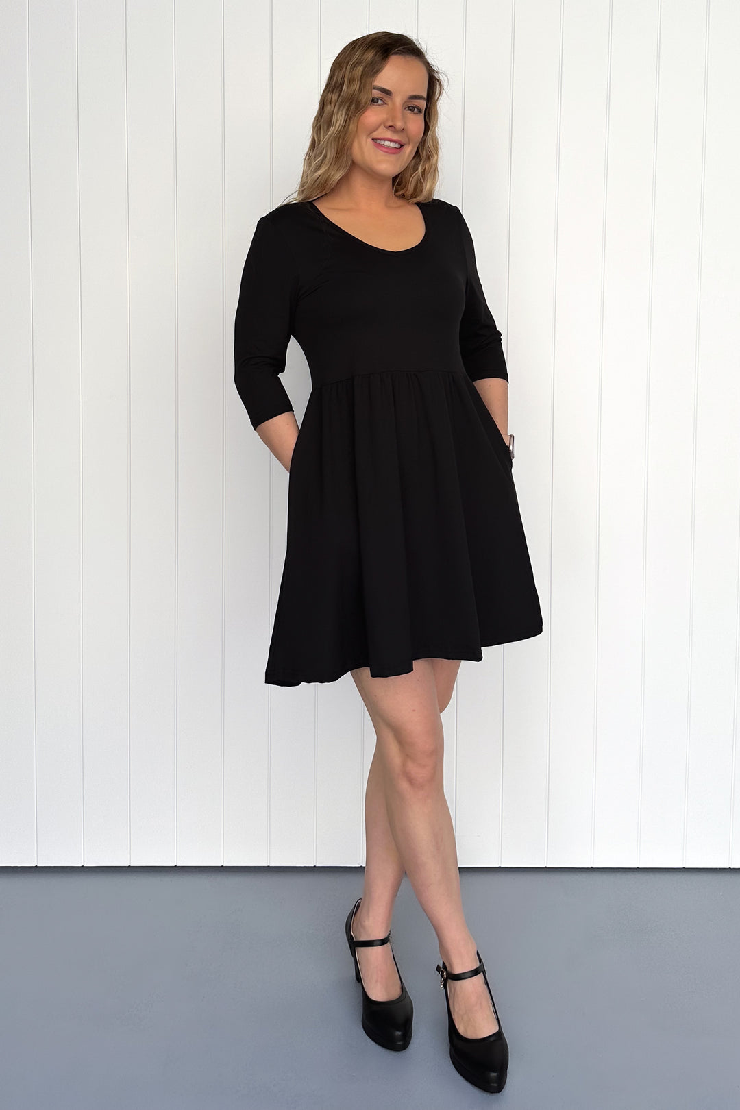 Black - 3/4 Sleeve - Mini Dress - Pockets