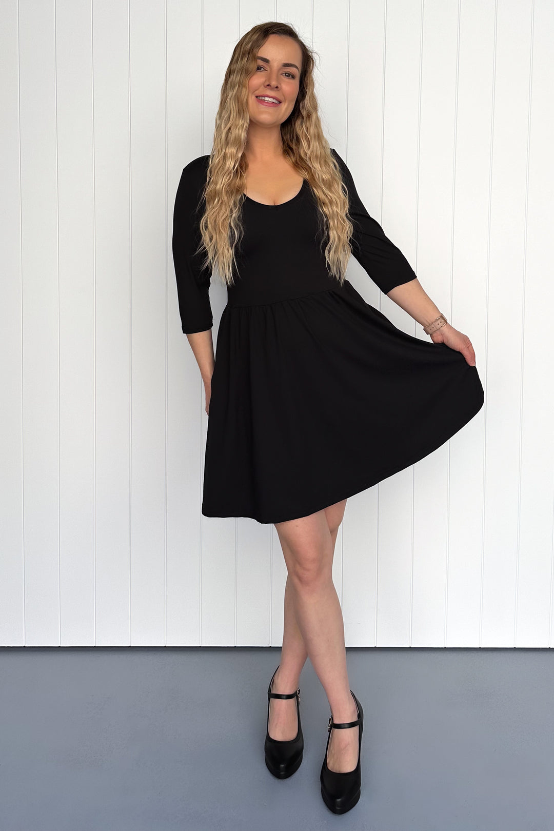 Black - 3/4 Sleeve - Mini Dress - Pockets