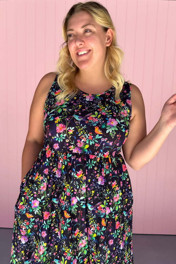 Birds and Blooms - Sleeveless Midi Dress - Pockets