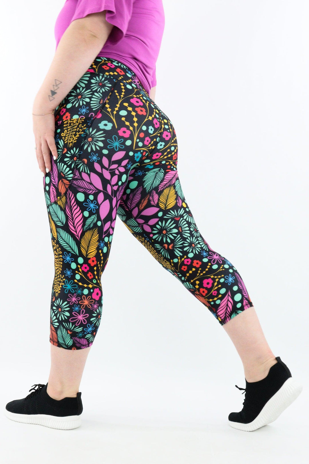 Avant-Gardist - Casual - Capri Leggings - Pockets - Pawlie