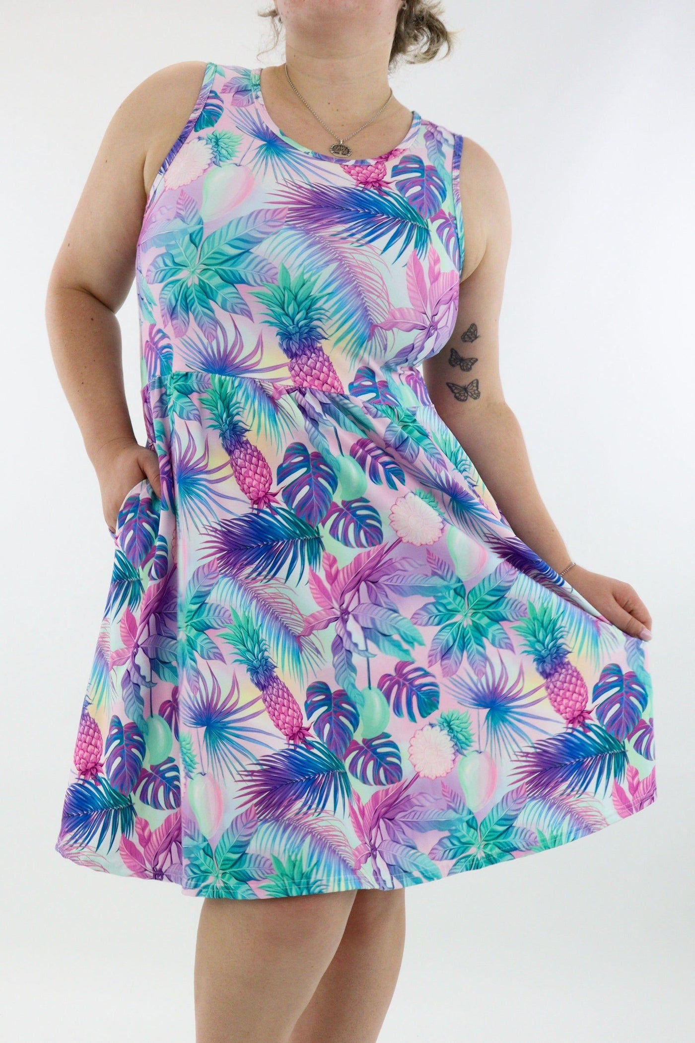 Summer Dreams - Sleeveless Skater Dress - Knee Length - Side Pockets - Pawlie