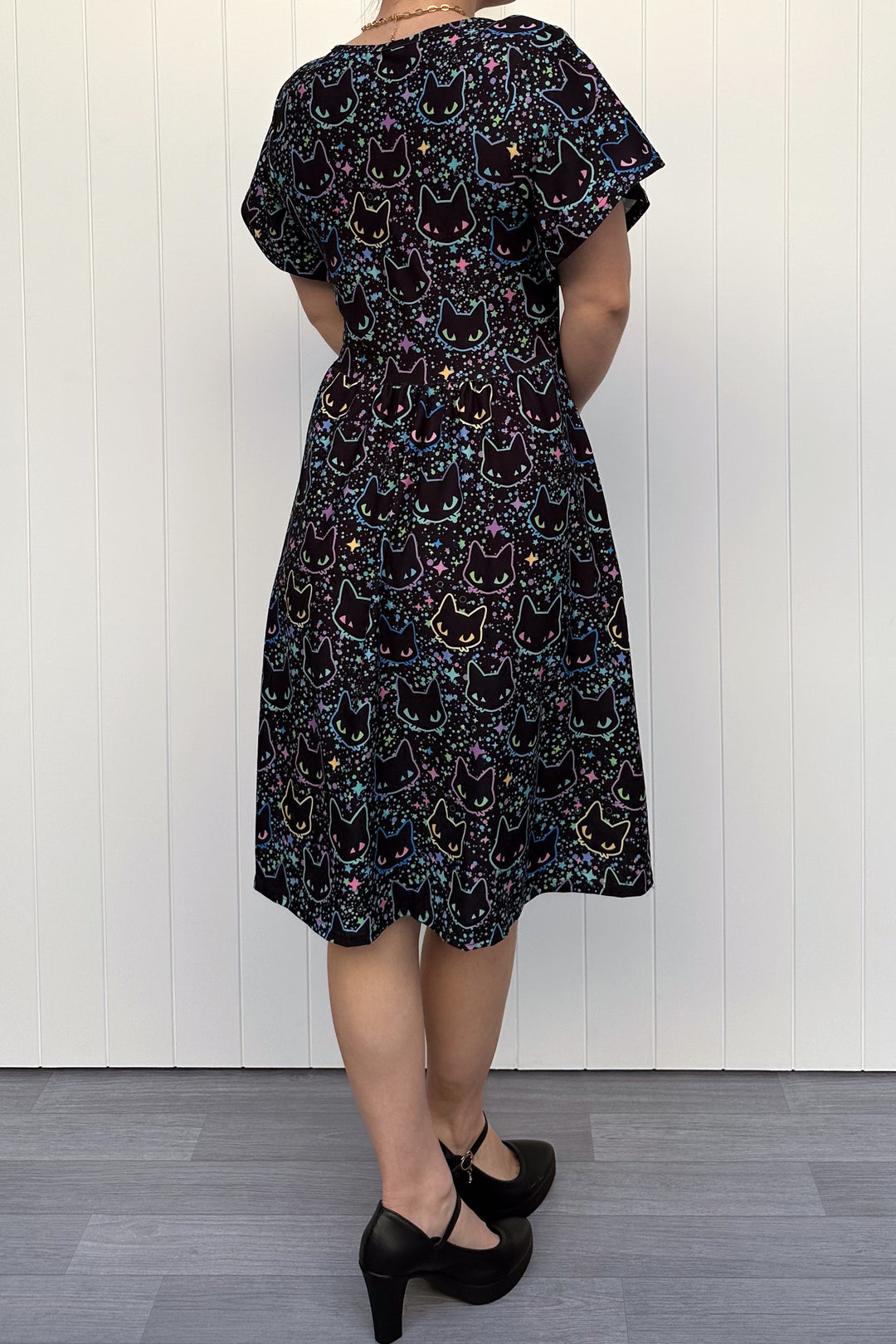 Neon Cats - Knee Length Dress - Flutter Sleeve - Pockets