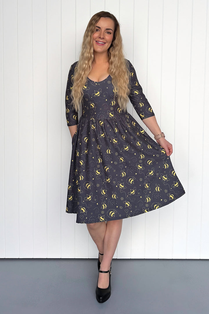 Bumble Bee - 3/4 Sleeve - Knee Length Dress - Pockets
