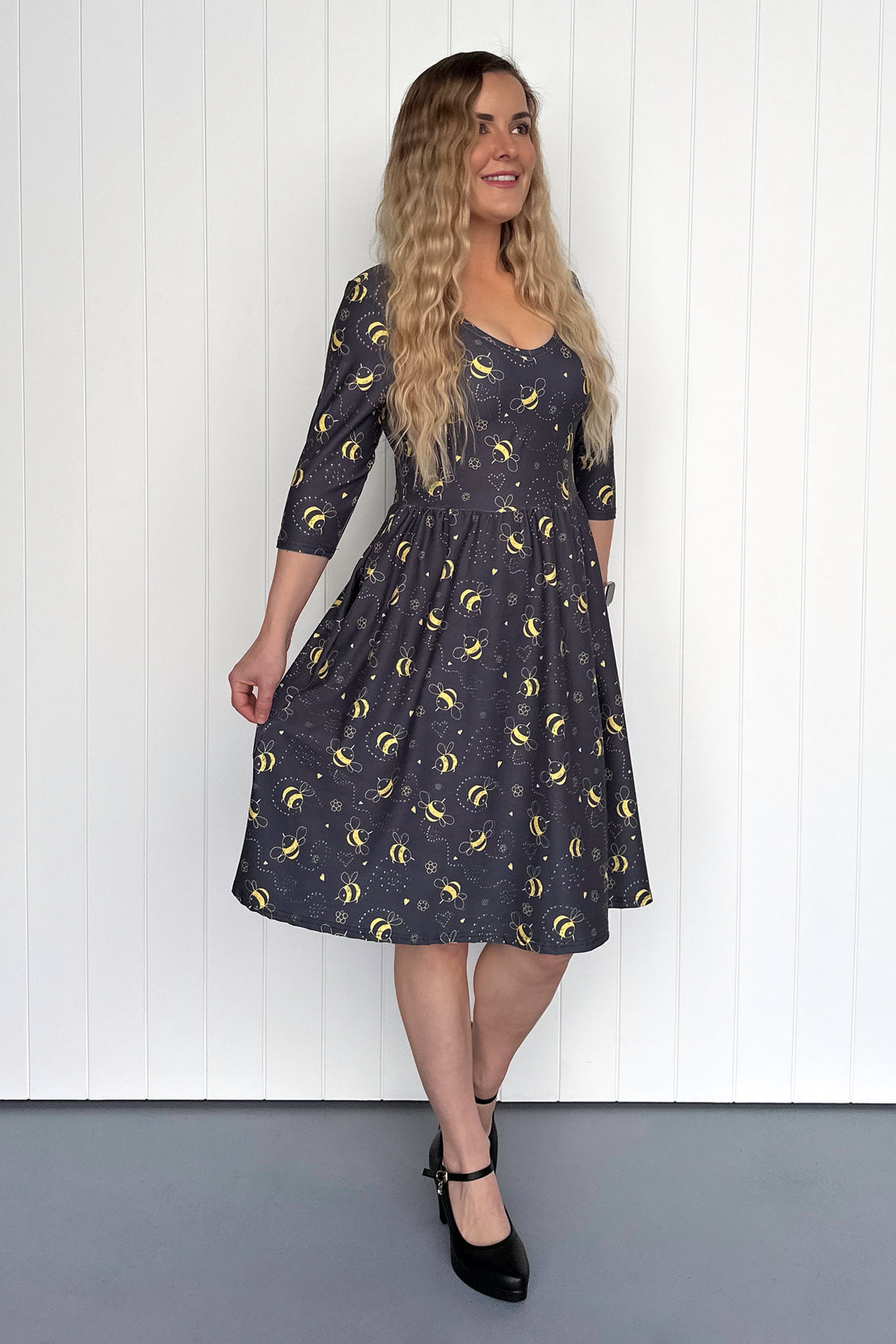 Bumble Bee - 3/4 Sleeve - Knee Length Dress - Pockets