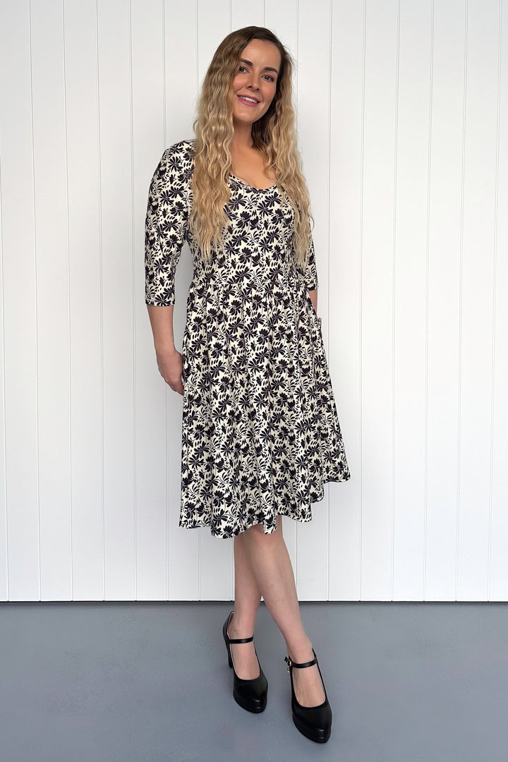 Ivory Onyx Blossom - 3/4 Sleeve - Knee Length Dress - Pockets