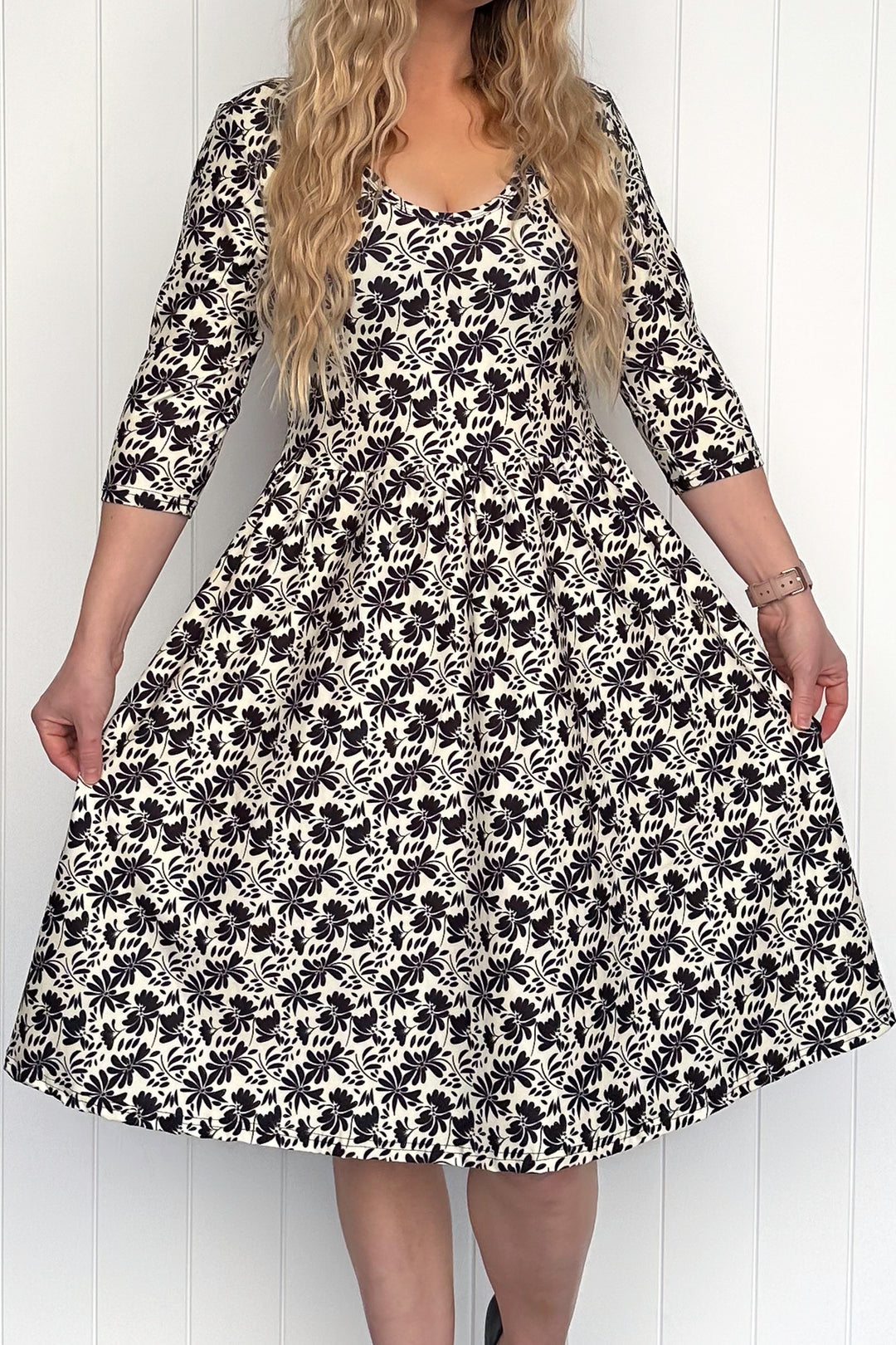 Ivory Onyx Blossom - 3/4 Sleeve - Knee Length Dress - Pockets