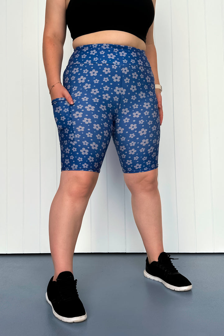 Navy Daisy Confetti - Casual - Long Shorts - Pockets