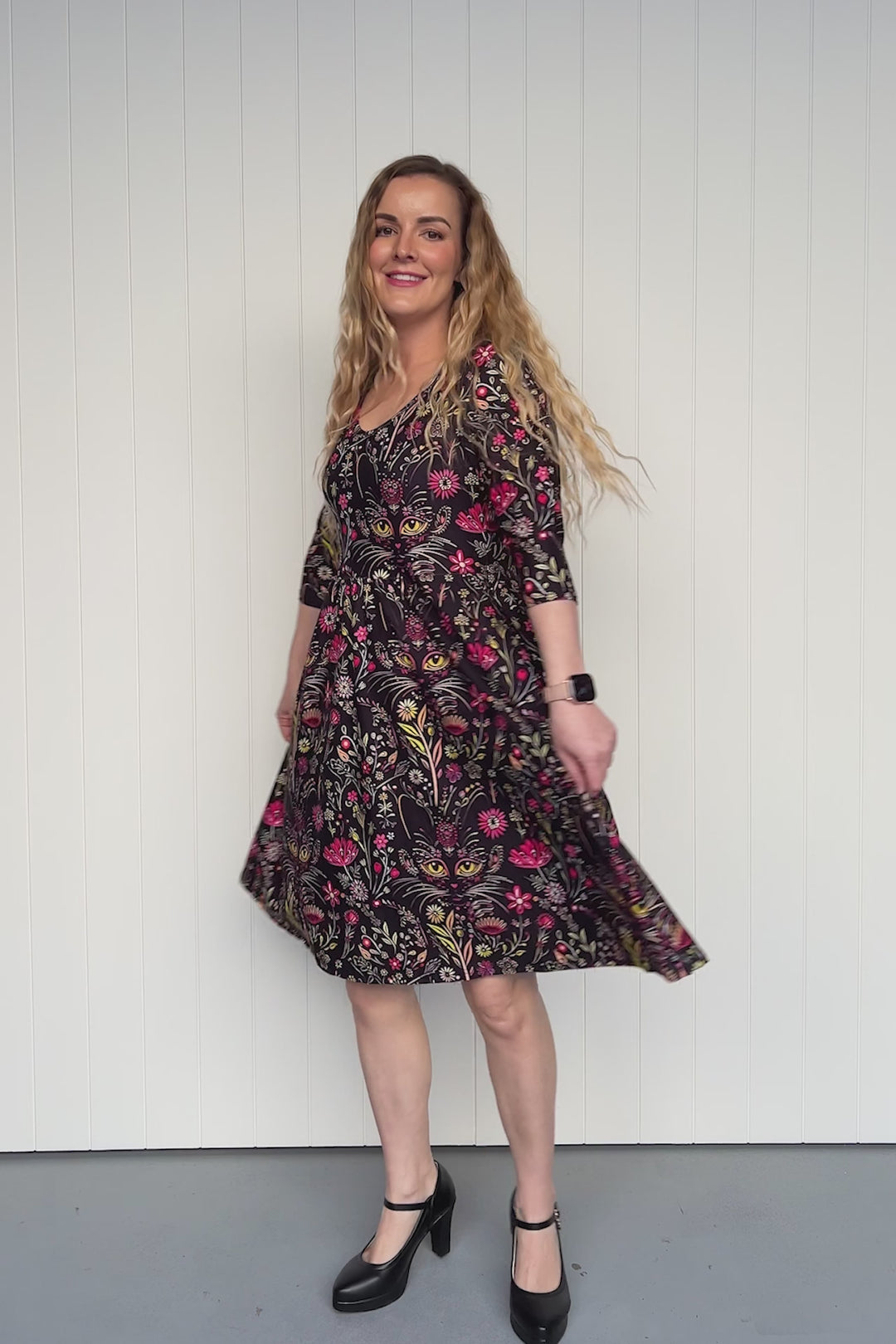 Whiskers & Wildflowers - 3/4 Sleeve - Knee Length Dress - Pockets