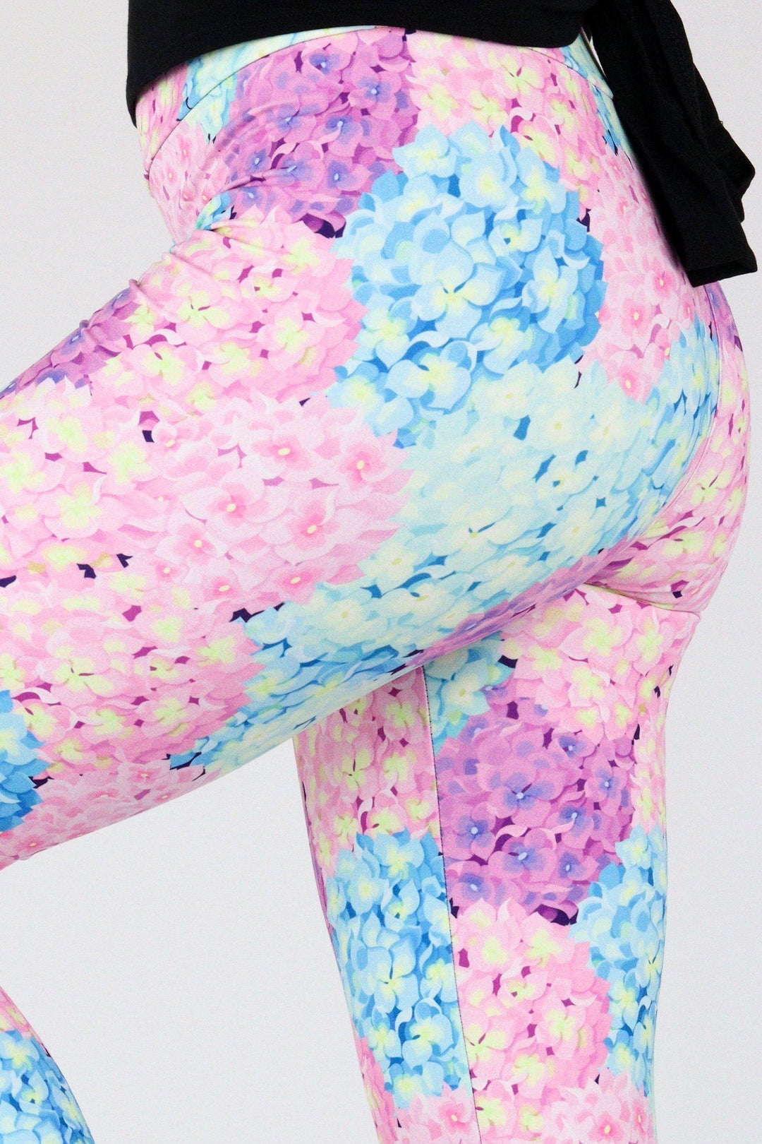 Hydrangea - Casual Capri Leggings Casual Capri Leggings Pawlie   