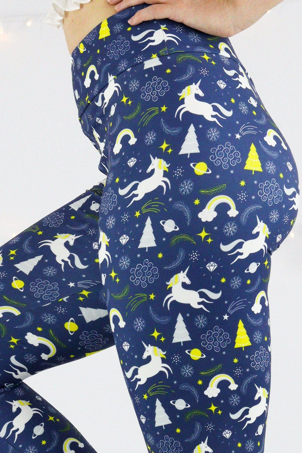 Christmas Unicorns - Casual Capri Leggings Casual Capri Leggings Pawlie   