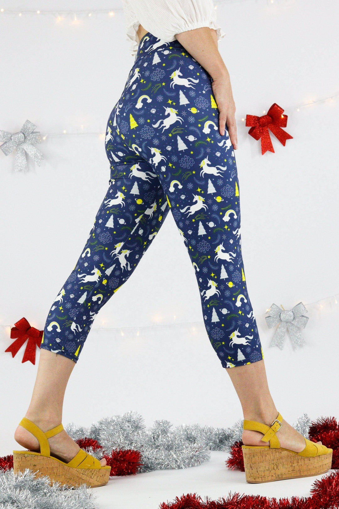 Christmas Unicorns - Casual Capri Leggings Casual Capri Leggings Pawlie   
