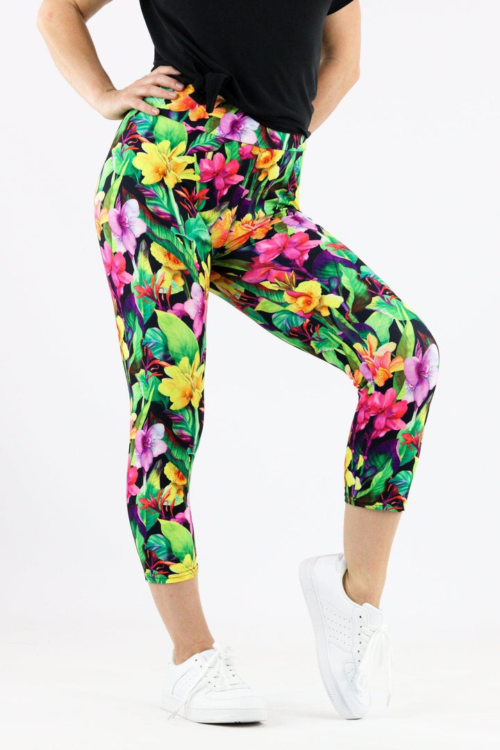 Exotic Flowers - Casual Capri Leggings Casual Capri Leggings Pawlie   